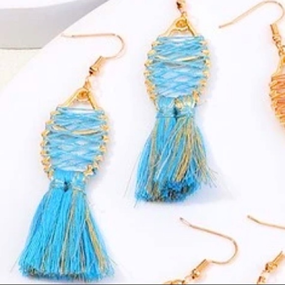 Boho Fish-Shaped Woven Thread Tassel Earrings - Picture 2 of 2
